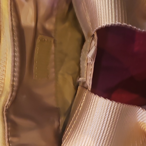 NWOT Fabletics mini duffle bag purse - Picture 3 of 10